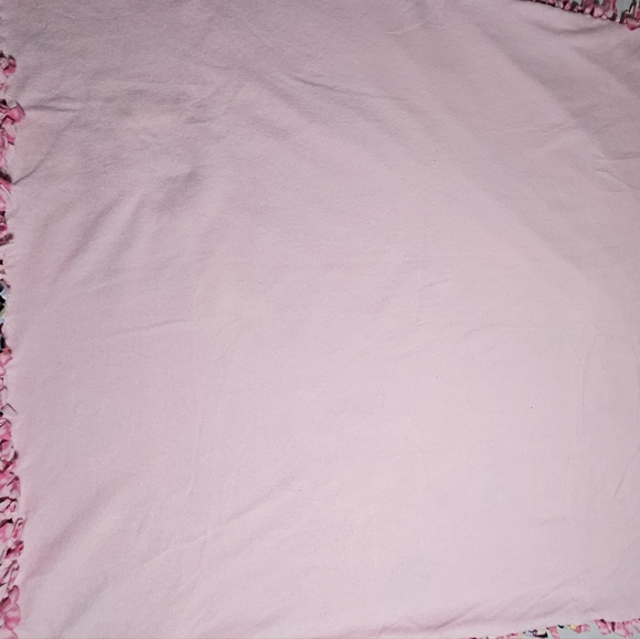 homemade hand tied pink Snow White baby throw blanket  approx. 52" by 60" - Picture 13 of 15